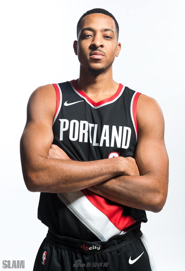 以明星中锋 以明星中锋