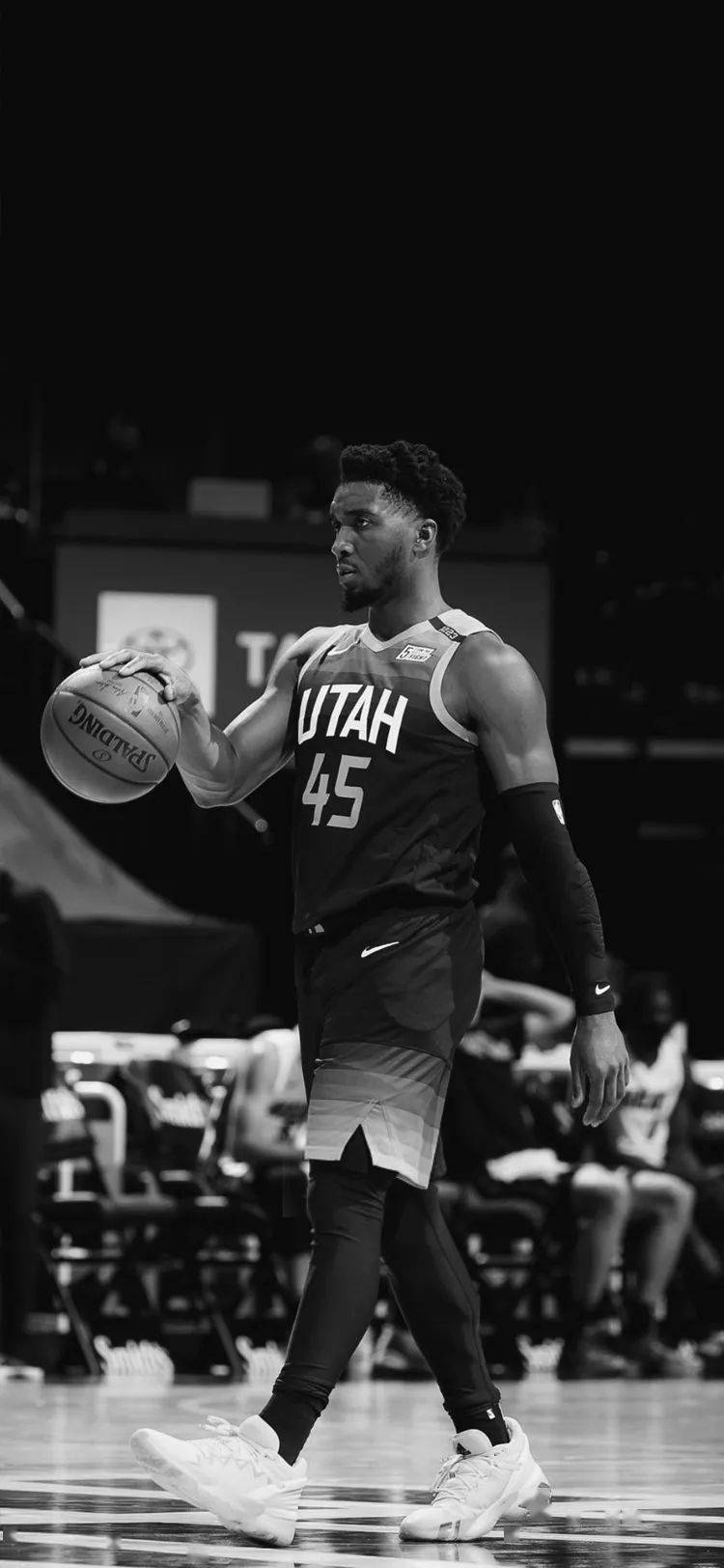 和膝盖伤势 和膝盖伤势